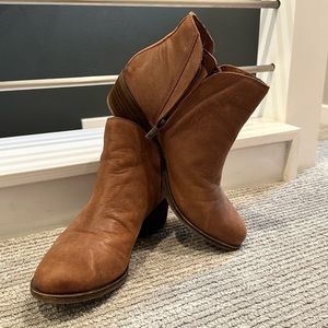 Lucky Brand Leather boots size 9